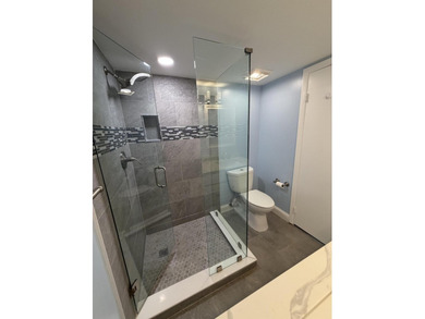 Welcome to this beautifully renovated, move-in ready 2-bedroom - photo 35