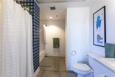 The iconic Temple Lofts complex delivers the original - photo 36