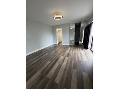 Welcome to this beautifully renovated, move-in ready 2-bedroom - photo 38
