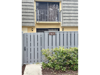 Welcome to this beautifully renovated, move-in ready 2-bedroom - photo 43