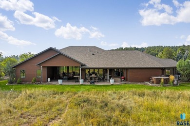 Luxury Living on Red Rocks Golf Course Modern elegance meets - photo 3