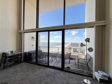 EXCEPTIONAL SOUTHSIDE PENTHOUSE OPPORTUNITY Experience elevated - photo 3
