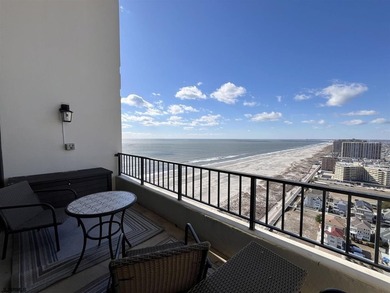 EXCEPTIONAL SOUTHSIDE PENTHOUSE OPPORTUNITY Experience elevated - photo 5