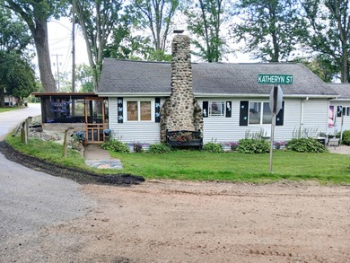 Crystal Lake - Montcalm County Home For Sale in Crystal Michigan