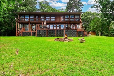 Lake Sam Rayburn Living at Its Best! This beautifully updated - photo 4
