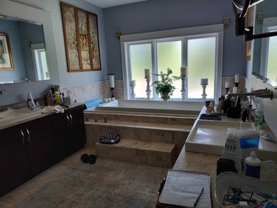 Look at the pictures as this one is hard to explain. Upscale - photo 5
