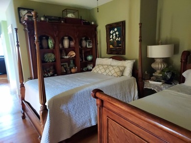 Look at the pictures as this one is hard to explain. Upscale - photo 6