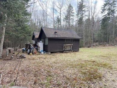 Seller has cleaned out ALL the contents! The 2004 cottage is a - photo 3
