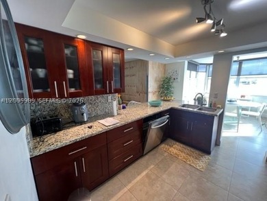 BEAUTIFUL APARTMENT, WITH AMAZING VIEWS TO THE INTERCOSTAL, 2 - photo 3