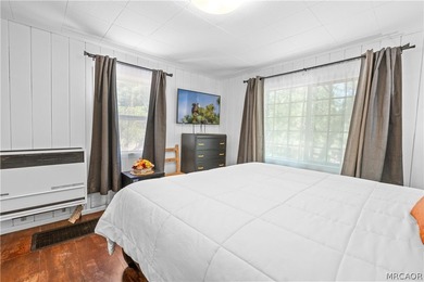 Experience the charm of a nearly century-old Big Bear cabin-full - photo 16