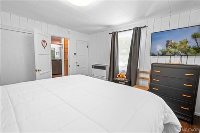 Experience the charm of a nearly century-old Big Bear cabin-full - photo 18
