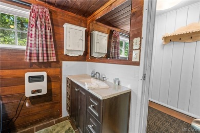 Experience the charm of a nearly century-old Big Bear cabin-full - photo 19