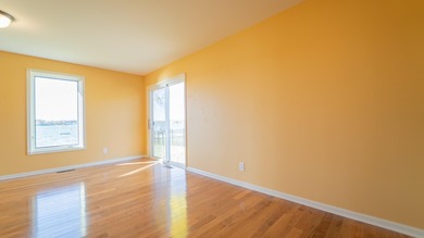 COMPLETELY REBUILT 4 bdrm / 3 bath / 2,328 sq ft LAKEFRONT - photo 22