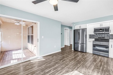 An amazing opportunity to live in an Antigua townhome in a - photo 22