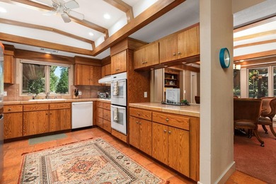 Experience the perfect blend of rustic elegance and contemporary - photo 23