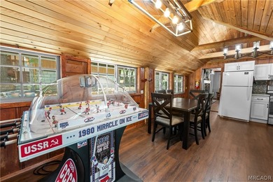 Experience the charm of a nearly century-old Big Bear cabin-full - photo 24