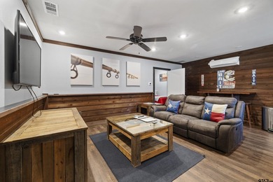 2 CABINS for a combined total of 3 bedrooms and 2 bathrooms and - photo 5