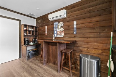 2 CABINS for a combined total of 3 bedrooms and 2 bathrooms and - photo 7