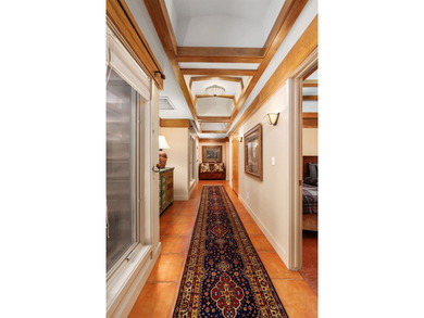 Experience the perfect blend of rustic elegance and contemporary - photo 31