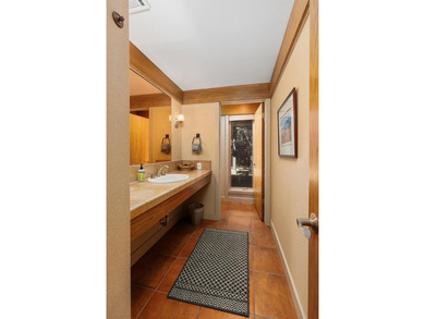 Experience the perfect blend of rustic elegance and contemporary - photo 44