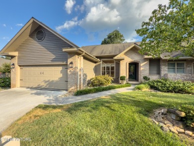 Lake Townhome/Townhouse For Sale in Loudon, Tennessee