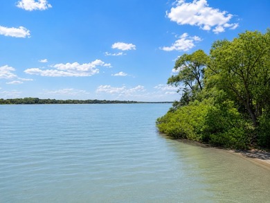 A rare and exceptional lakefront land opportunity in one of - photo 4