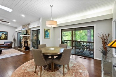 Discover the perfect Lake Keowee retreat. This stunning - photo 11