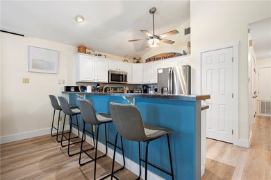 A fully furnished 3-bedroom, 2-bathroom residence is ready for - photo 12