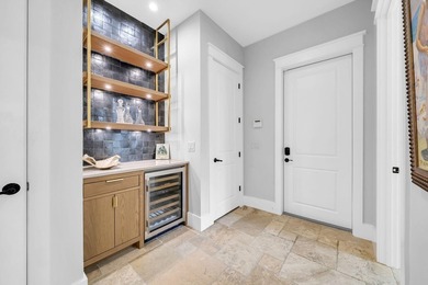 Welcome to the exclusive neighborhood of Island Green, located - photo 15