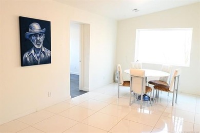 A Touch of Modern - Fully Furnished & Remodeled Near Lake - photo 15