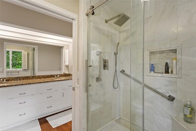 Discover the perfect Lake Keowee retreat. This stunning - photo 17