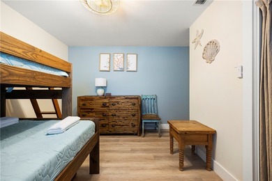 A fully furnished 3-bedroom, 2-bathroom residence is ready for - photo 19