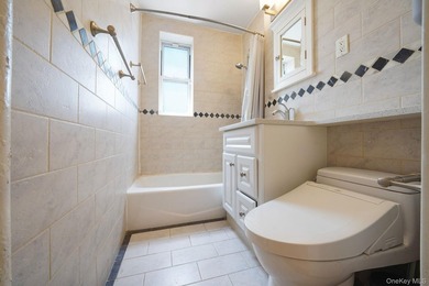 Welcome to The Boulevard Apartments-one of Forest Hills' most - photo 19