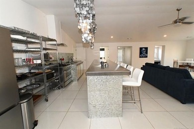 A Touch of Modern - Fully Furnished & Remodeled Near Lake - photo 19