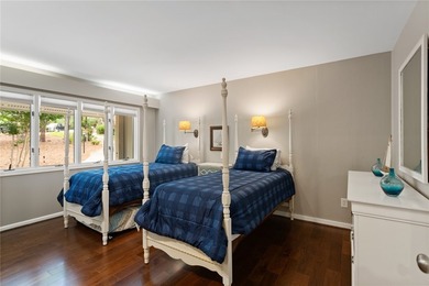 Discover the perfect Lake Keowee retreat. This stunning - photo 19