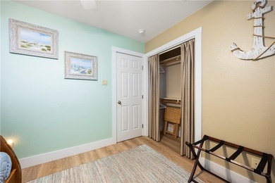 A fully furnished 3-bedroom, 2-bathroom residence is ready for - photo 21