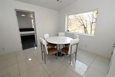 A Touch of Modern - Fully Furnished & Remodeled Near Lake - photo 25