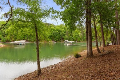 Discover the perfect Lake Keowee retreat. This stunning - photo 28