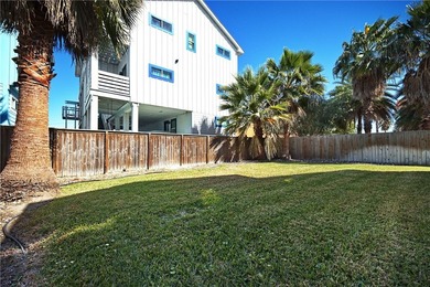 A fully furnished 3-bedroom, 2-bathroom residence is ready for - photo 31