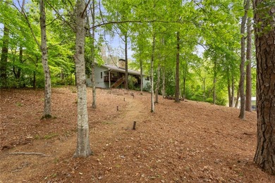 Discover the perfect Lake Keowee retreat. This stunning - photo 31