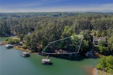 Discover the perfect Lake Keowee retreat. This stunning - photo 32