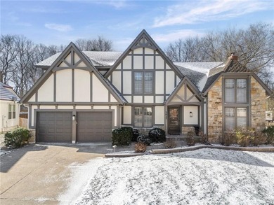 Lakewood Lakes Home For Sale in Lees Summit Missouri