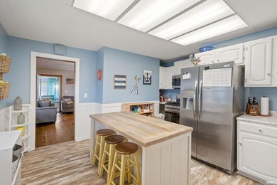 Enjoy lake living with this well-maintained 3-bedroom - photo 5