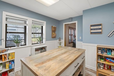 Enjoy lake living with this well-maintained 3-bedroom - photo 7