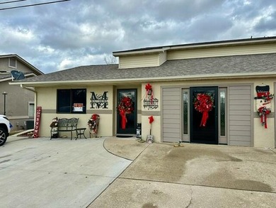 Lake Cumberland Townhome/Townhouse For Sale in Monticello Kentucky