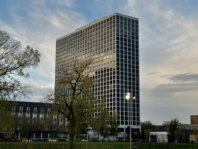 Lake Michigan - Cook County Condo Active Under Contract in Chicago Illinois