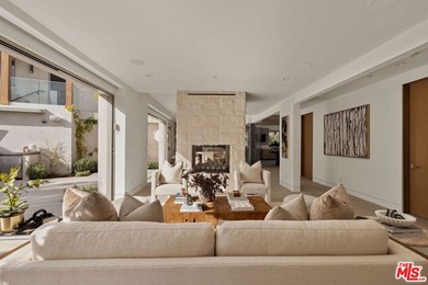 Set within the prestigious Dover Shores enclave and directly - photo 7
