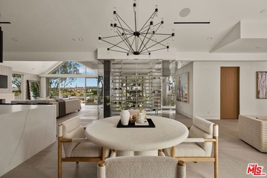 Set within the prestigious Dover Shores enclave and directly - photo 9