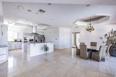 Experience a true private retreat in this extraordinary estate - photo 6