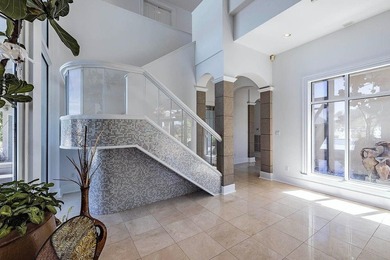 Experience a true private retreat in this extraordinary estate - photo 10